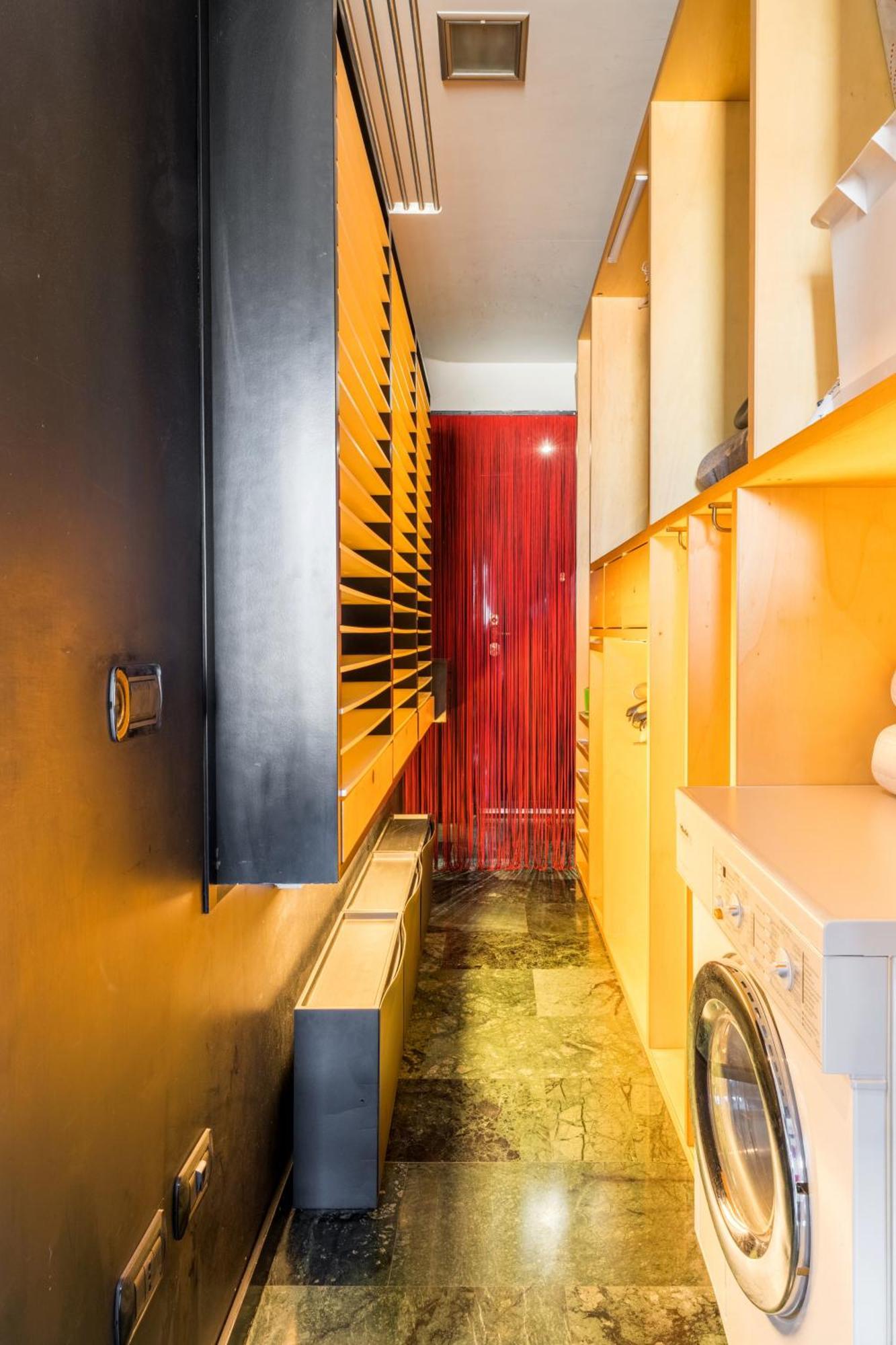 Comics Penthouse, Funny Flat Nearby Colosseum Apartment