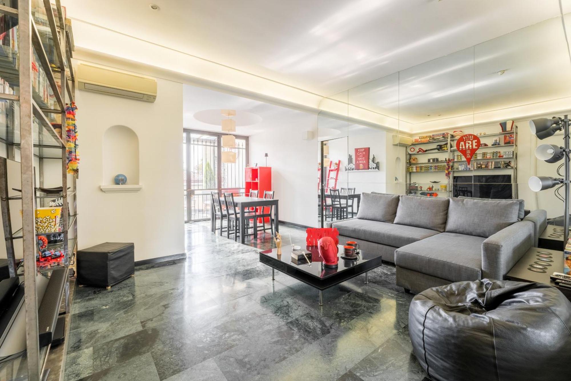 Comics Penthouse, Funny Flat Nearby Colosseum Apartment Rom