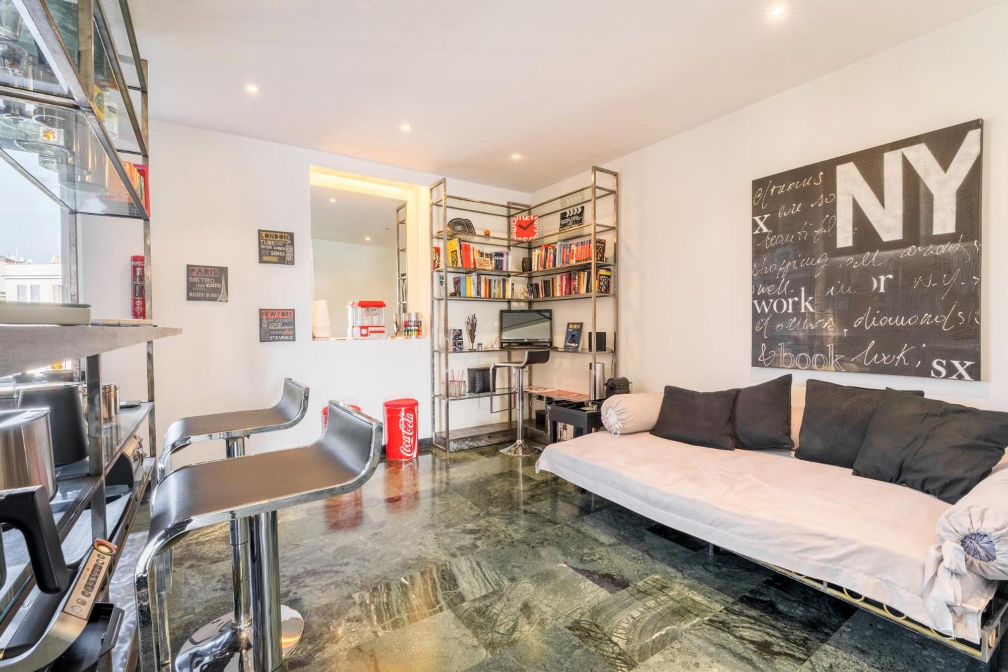 Apartment Comics Penthouse, Funny Flat Nearby Colosseum Rom